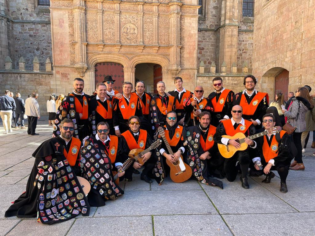 La tuna de Empresariales de Huelva en Salamanca